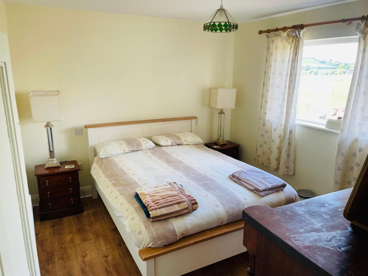 Cutteen Cottage Tulla エクステリア 写真